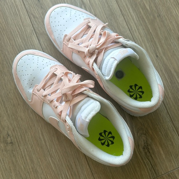 Nike dunk low next nature coral women’s 9 - Picture 2 of 7